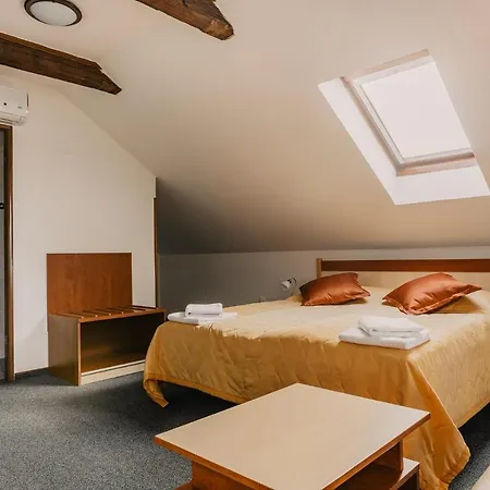 U Valdicke Brany Hotell